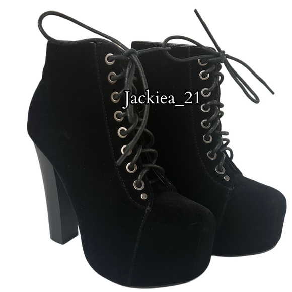 Shoes - 💙❤️ Elegant Black Women's Heels